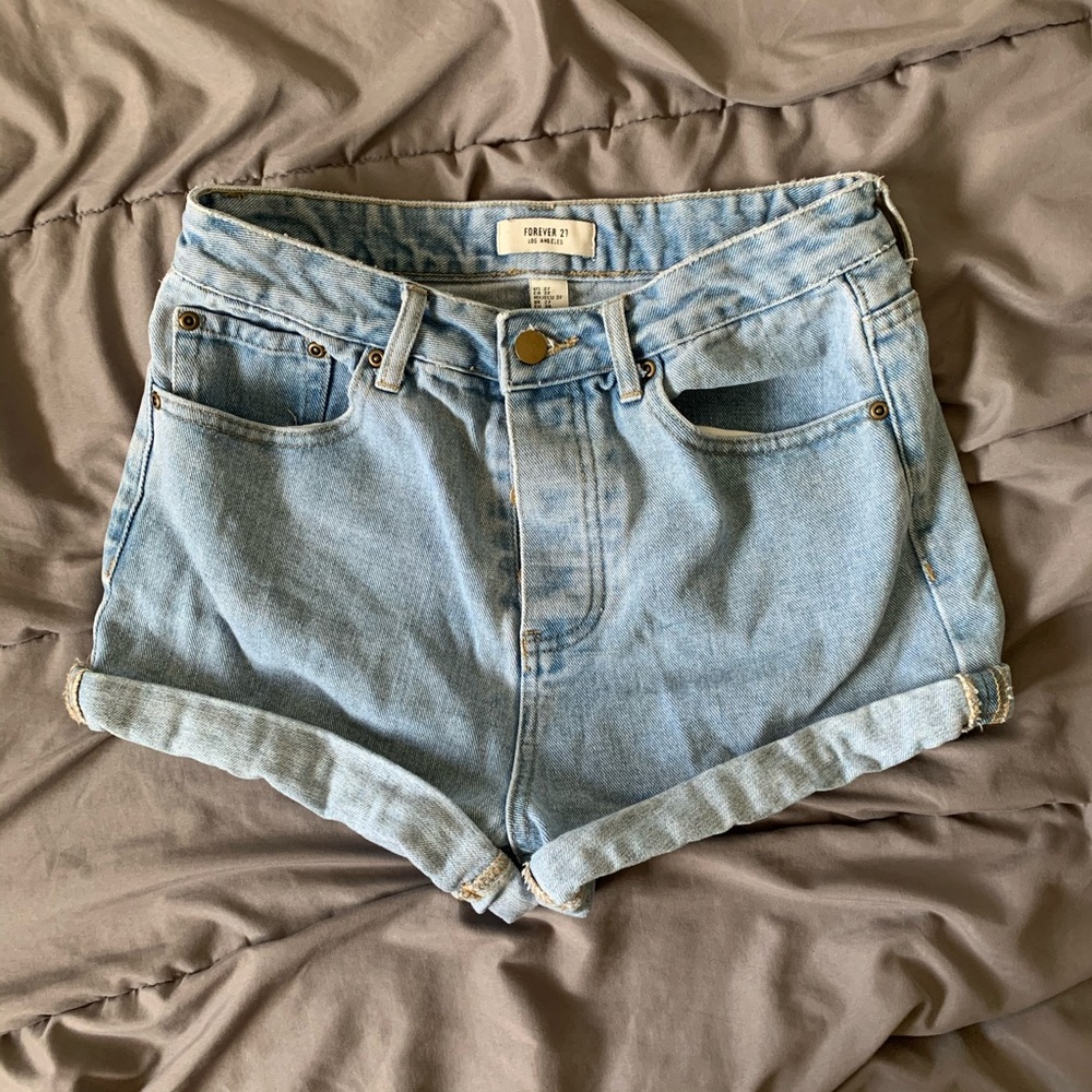 HIGH RISE DENIM SHORTS 🦋 - Picture 3 of 4